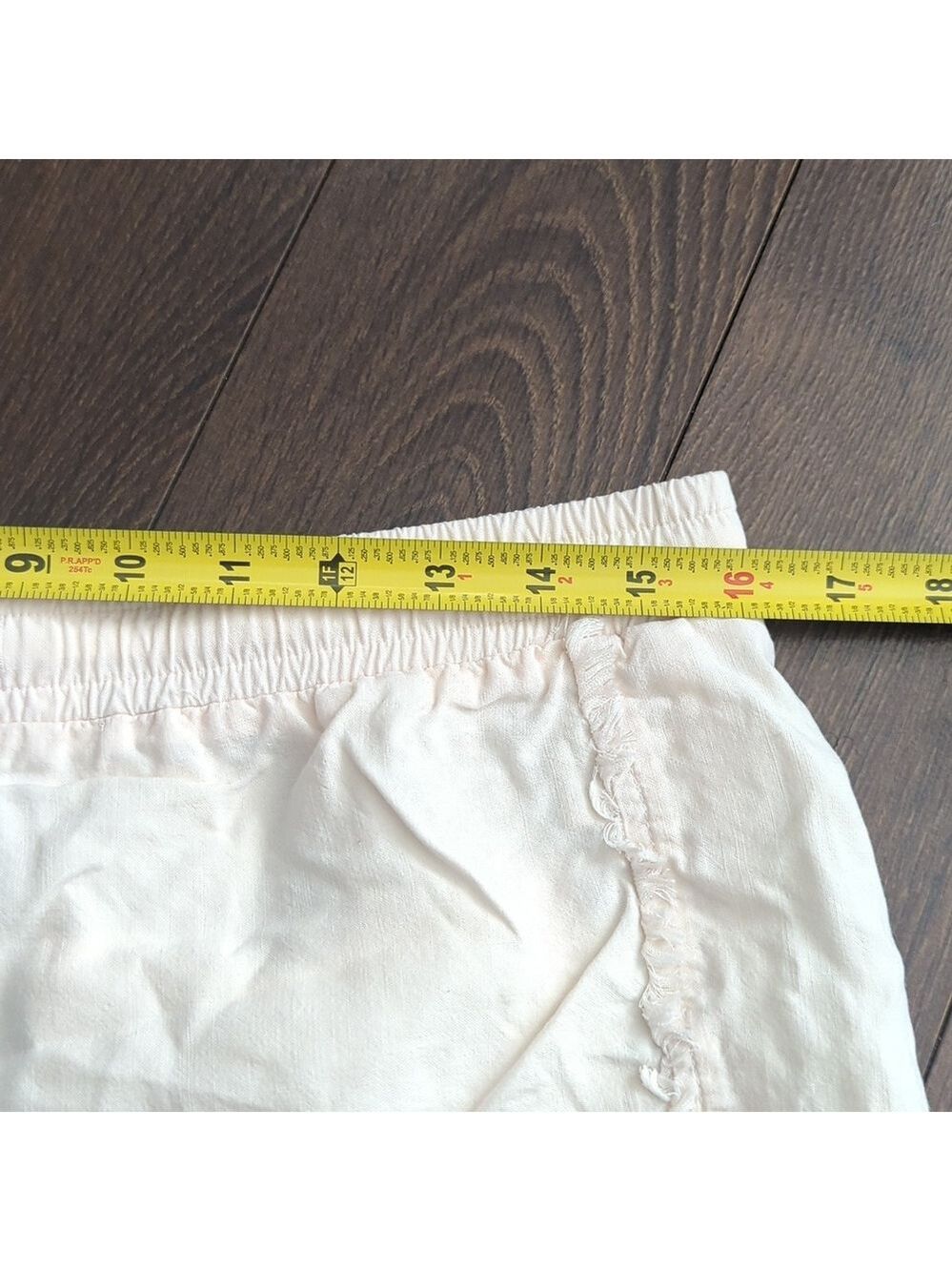 Cloth & Stone Cream Drawstring Shorts - Picture 8 of 9